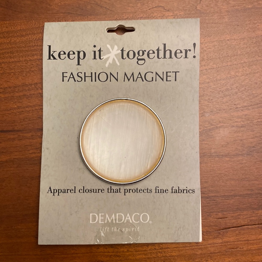 Fashion magnet
